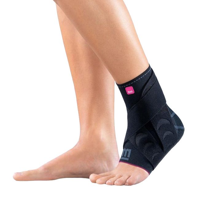 Бандаж голеностопный medi Levamed Active с силиконовыми вставками и ремнями KO11-52L левый